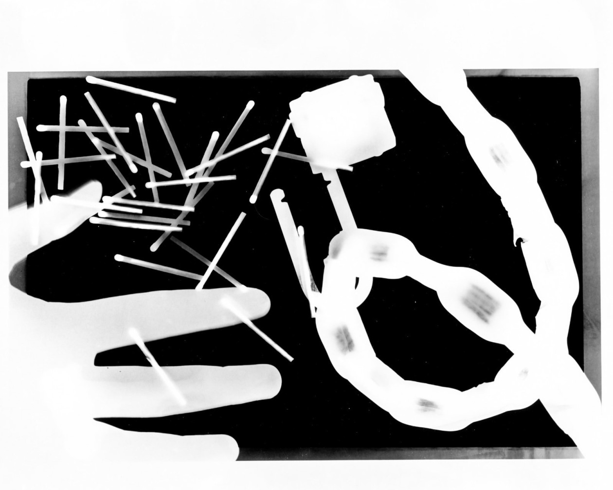 The secret in their pockets_229